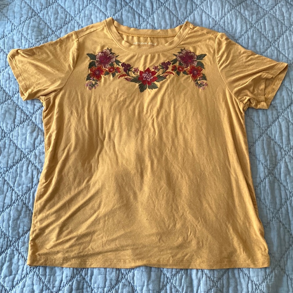 American eagle embroidered tshirt